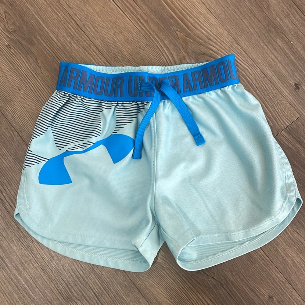 Under Armour Short. Girls. YXS. Blue.